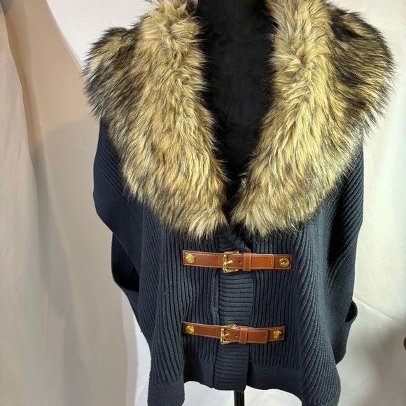 MICHAEL Michael KORS Faux-Fur Buckle Poncho Vest Navy Size L - Picture 1 of 14